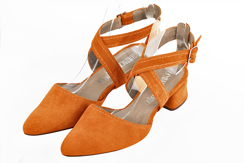 Apricot orange women's open back shoes, with crossed straps. Tapered toe. Low flare heels. Front view - Florence KOOIJMAN